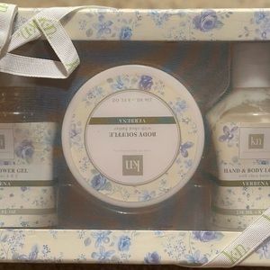NIB Karen Neuburger Gift Set (Body Lotion, Shower Gel, Body Souffle)